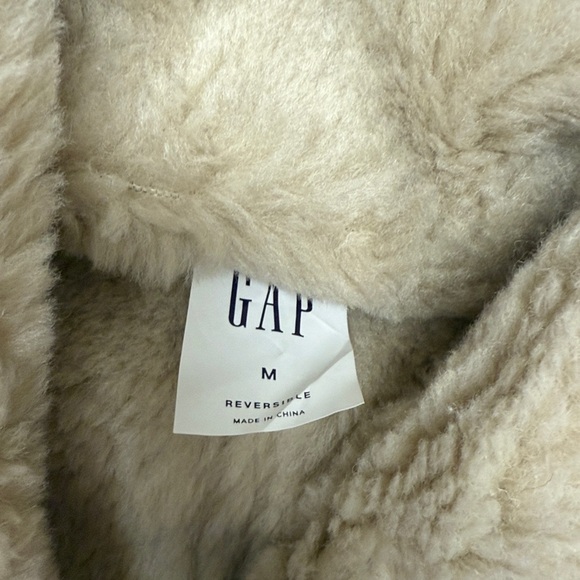 GAP REVERSIBLE RECYCLED VEGAN LEATHER SHERPA JACKET IN BEIGE/BROWN - M - Picture 5 of 7